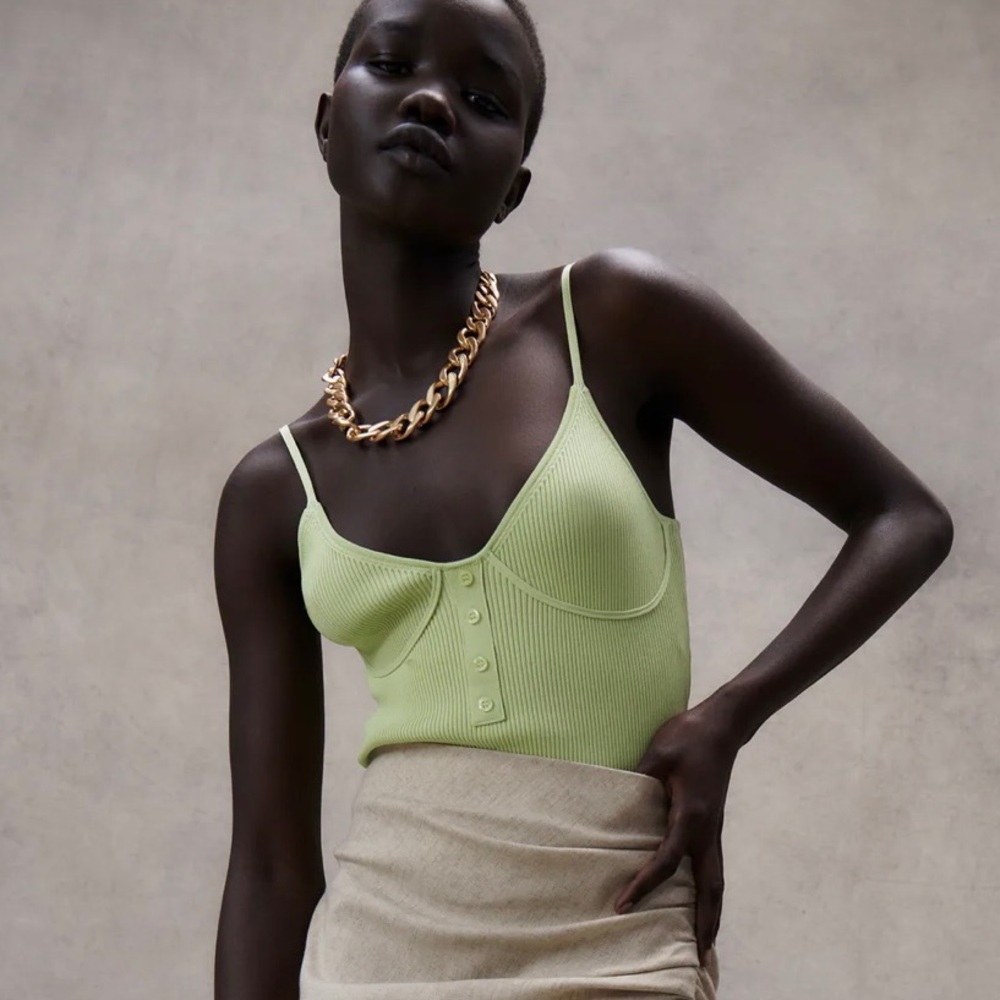 NEW SEASON. NEVER WORN. SO PRETTY FOR SUMMER!